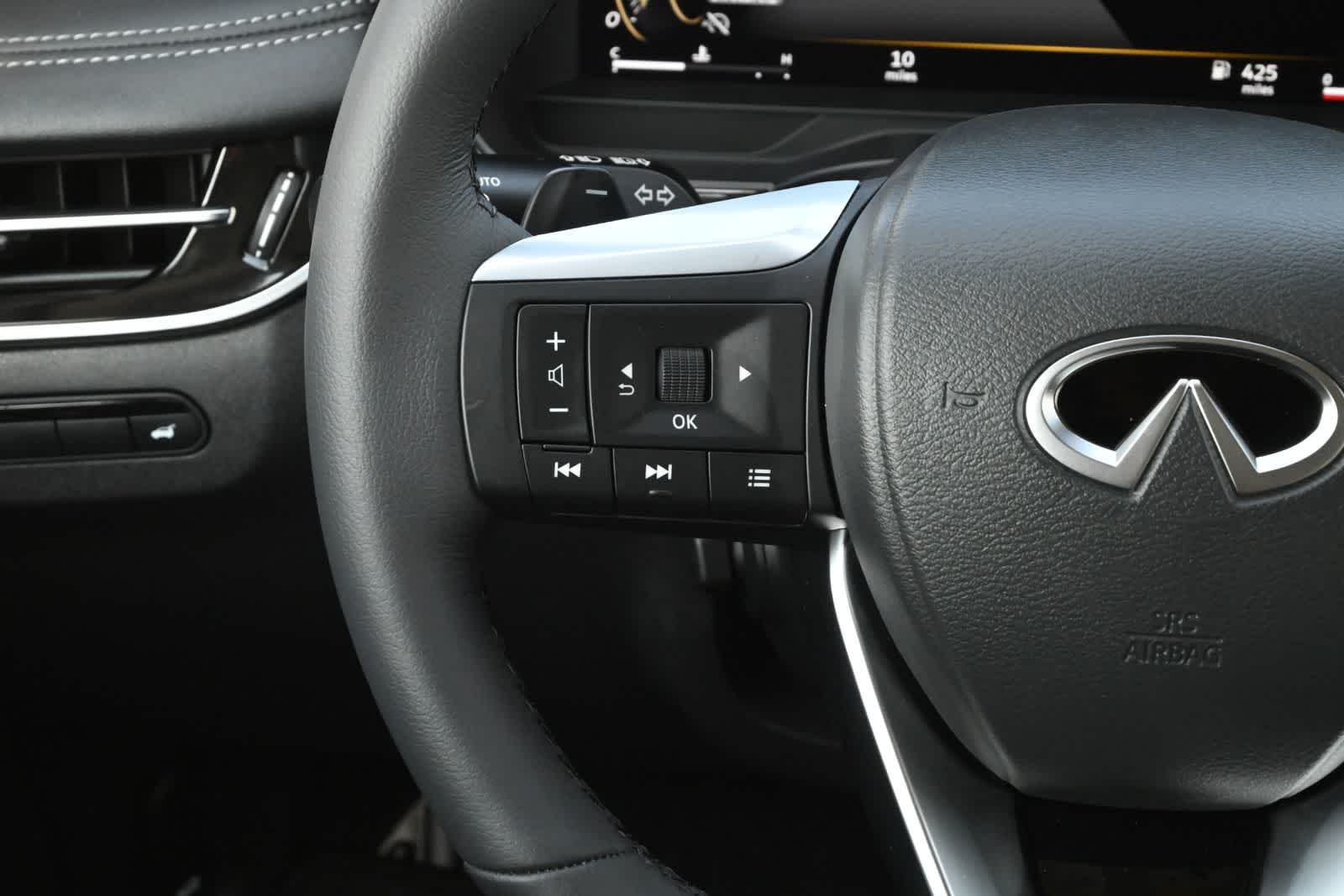 2027 INFINITI QX60 LUXE