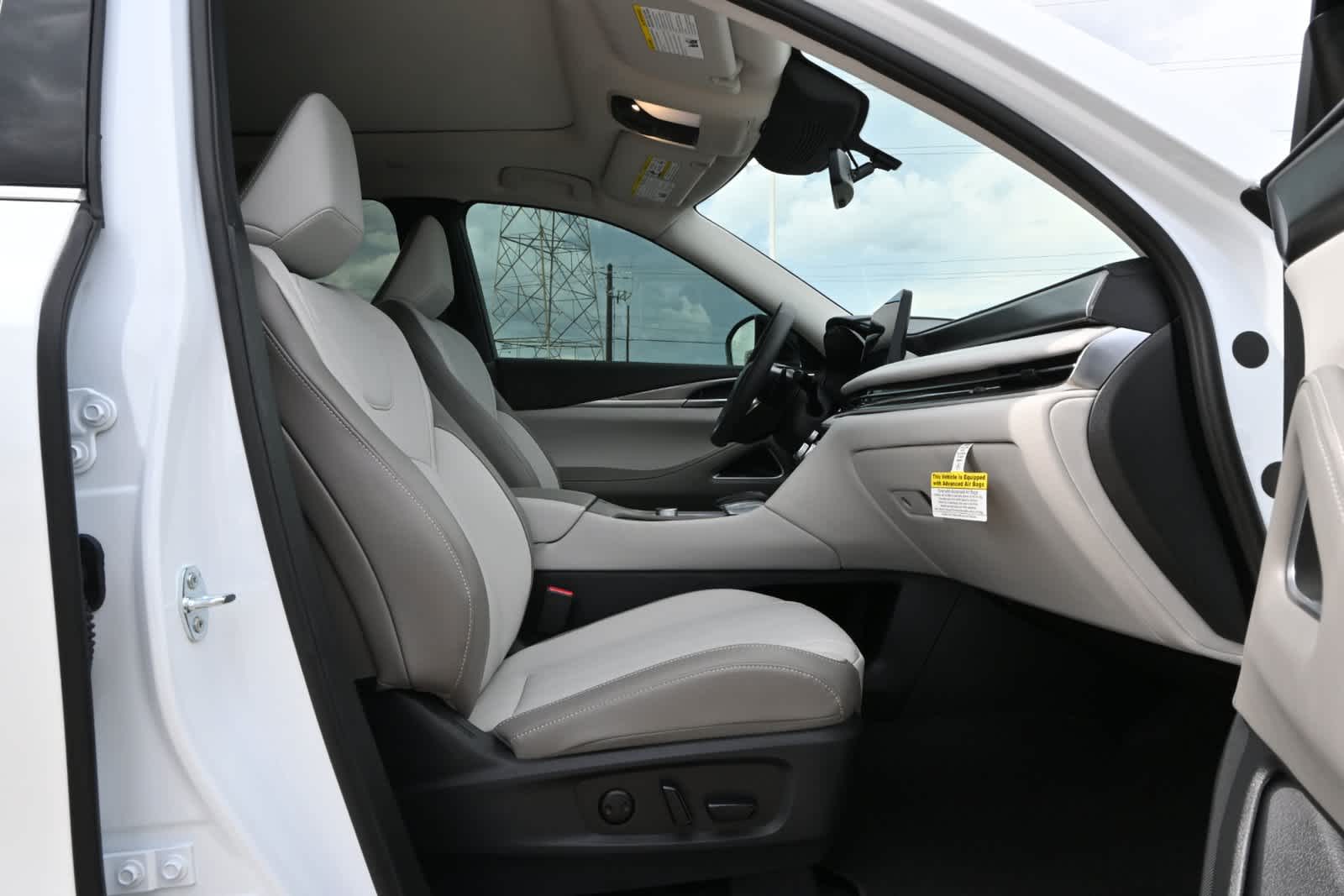 2027 INFINITI QX60 LUXE