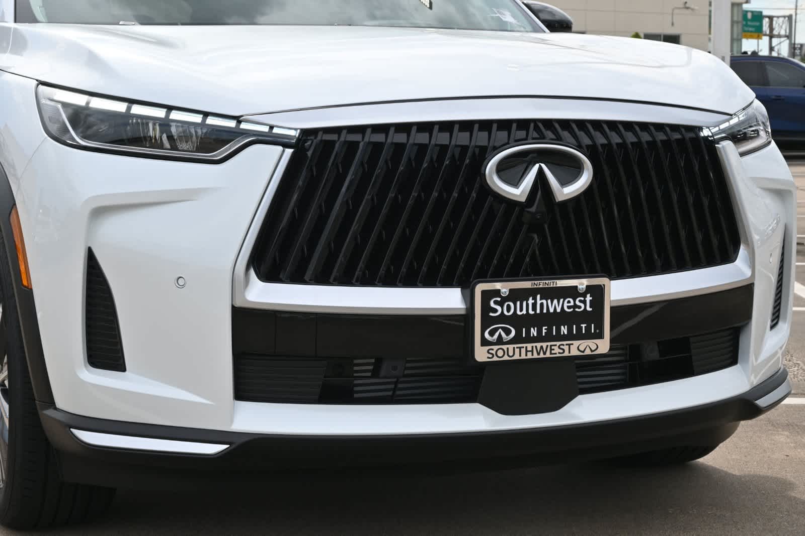 2027 INFINITI QX60 LUXE