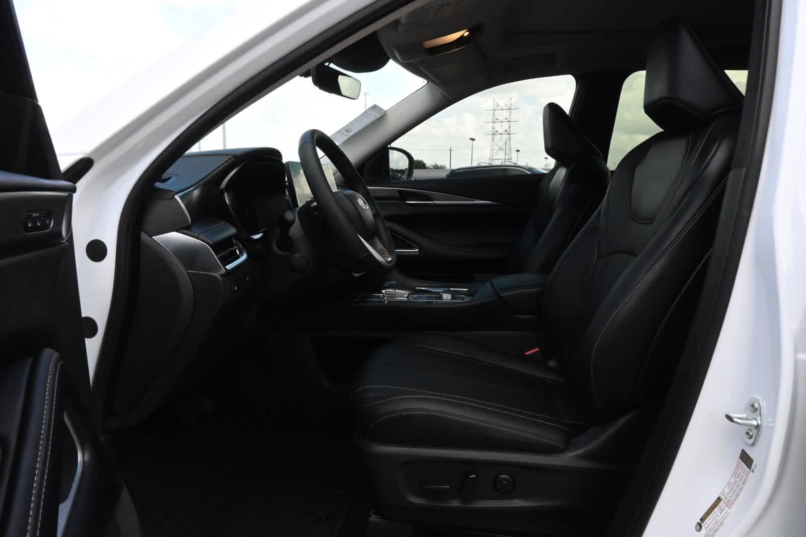 2027 INFINITI QX60 LUXE