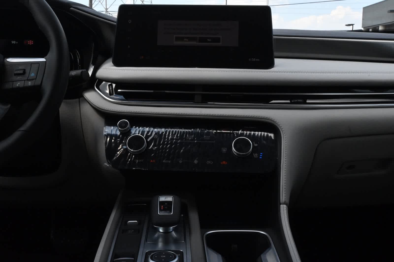 2027 INFINITI QX60 LUXE