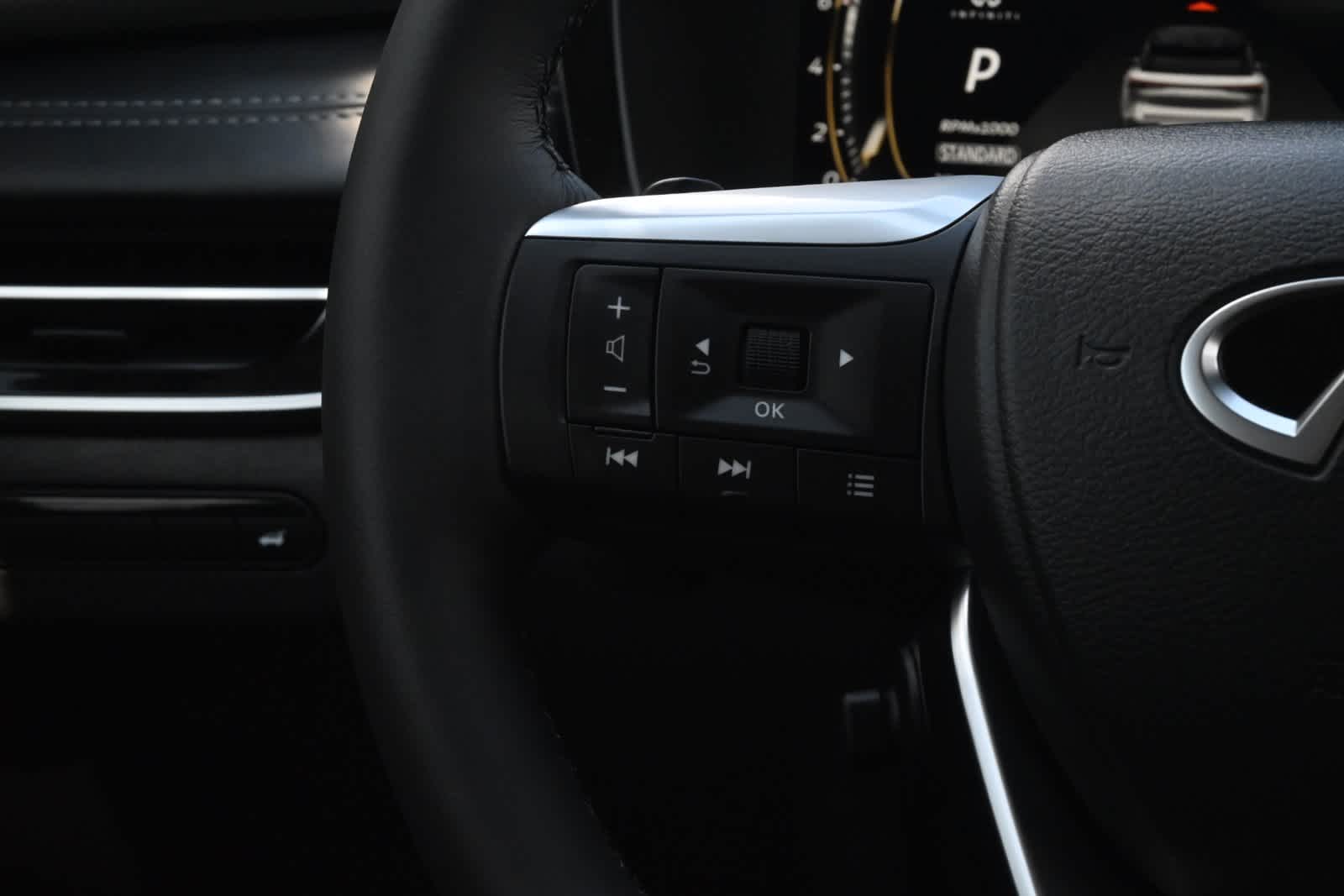 2027 INFINITI QX60 LUXE