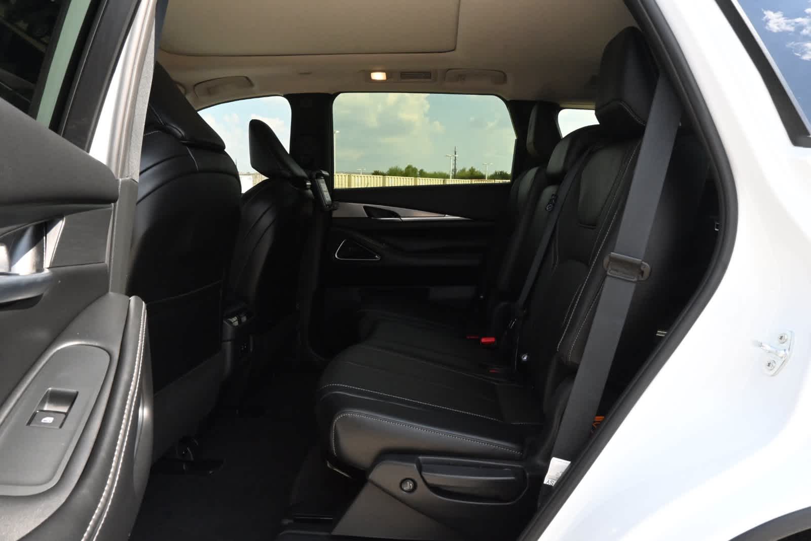 2027 INFINITI QX60 LUXE