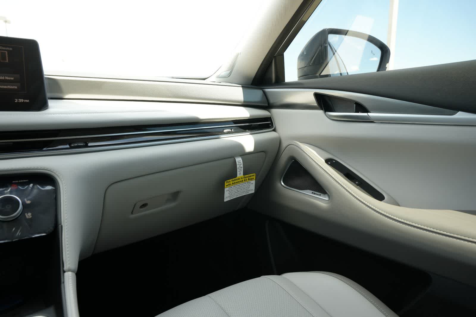 2027 INFINITI QX60 LUXE