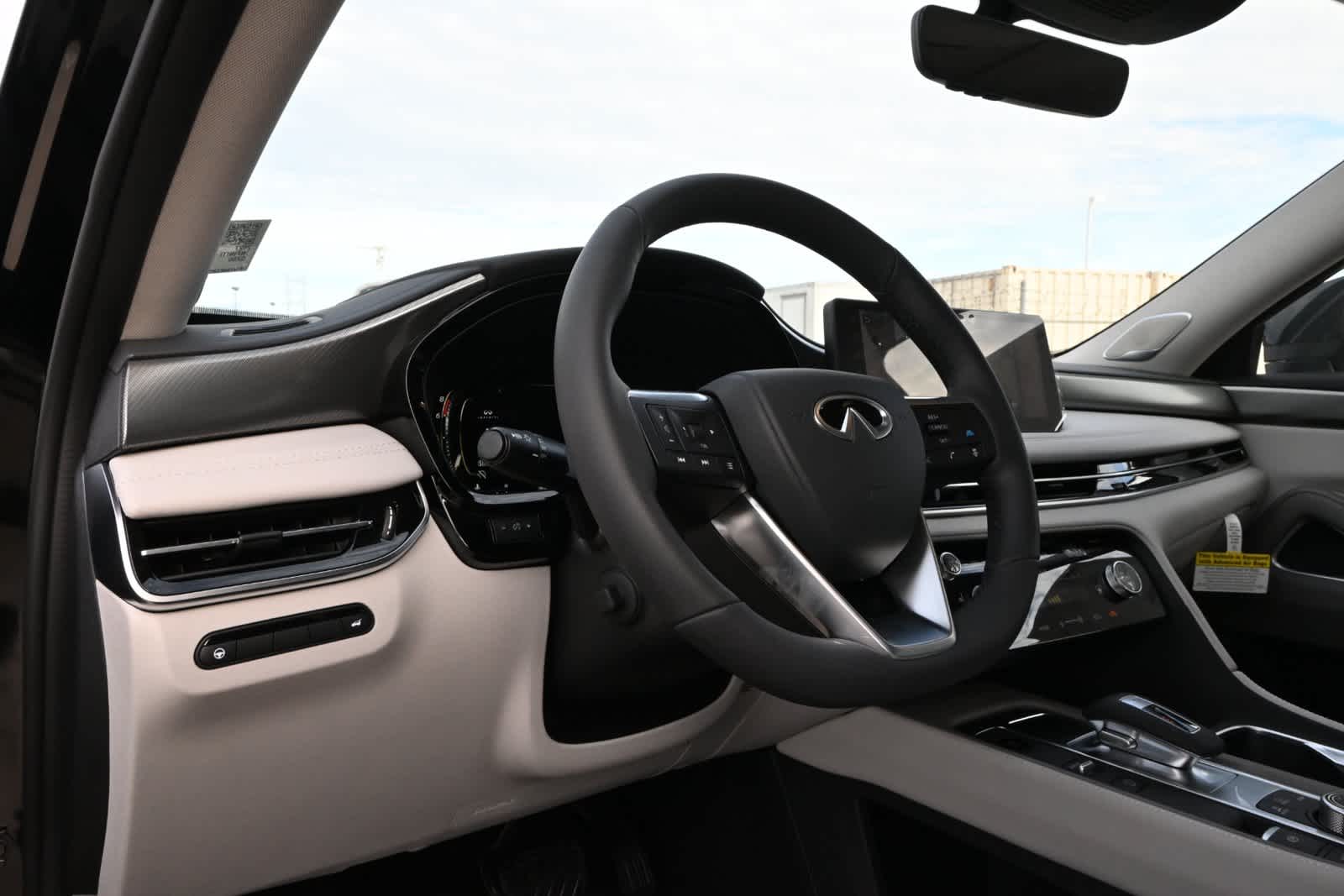 2027 INFINITI QX60 LUXE