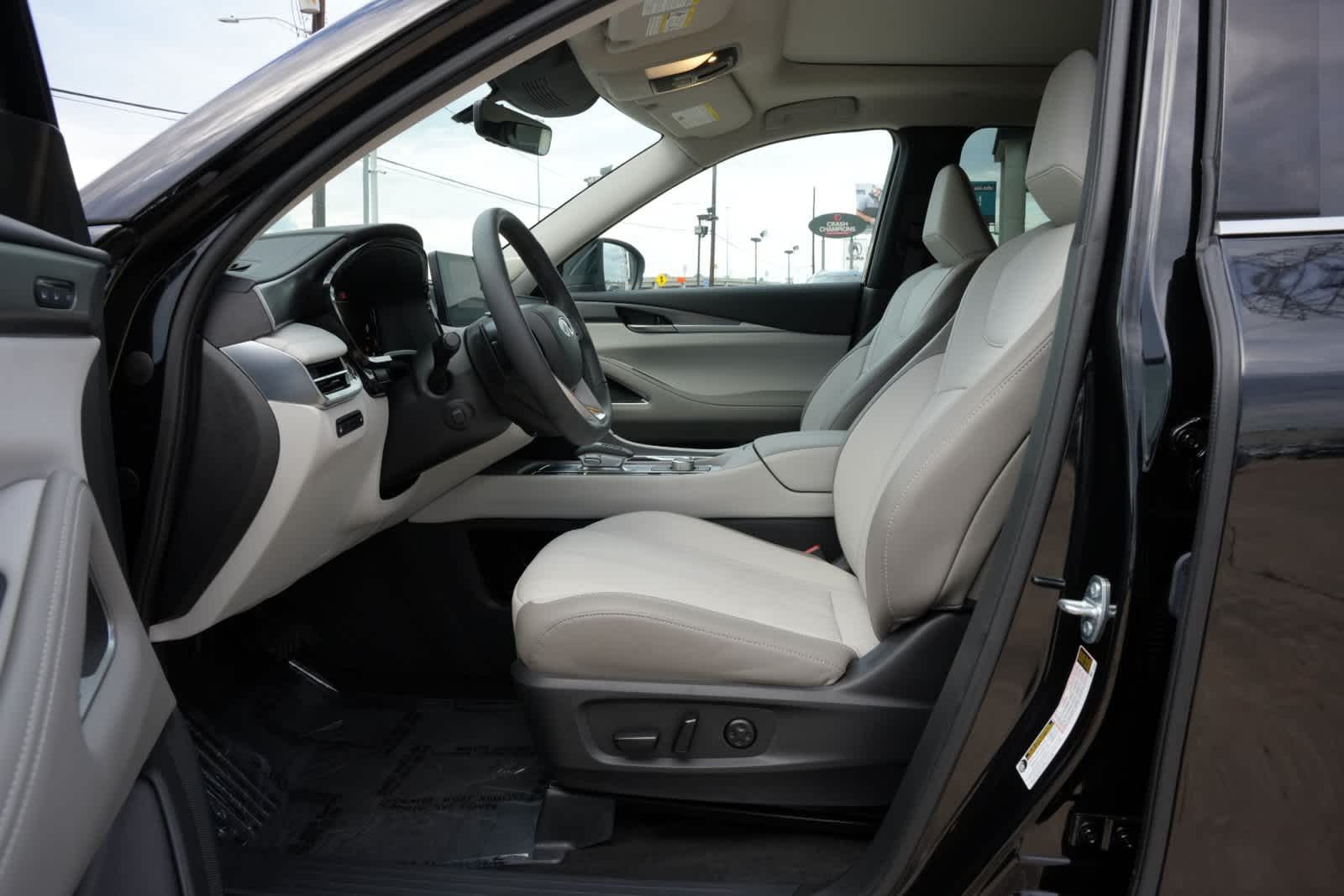 2027 INFINITI QX60 LUXE