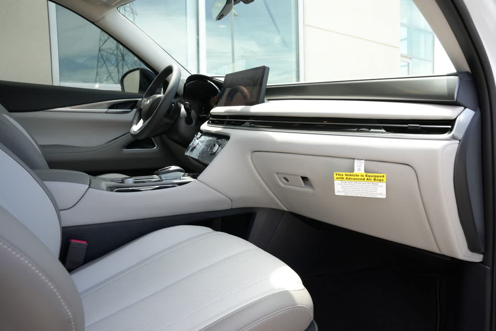 2027 INFINITI QX60 LUXE