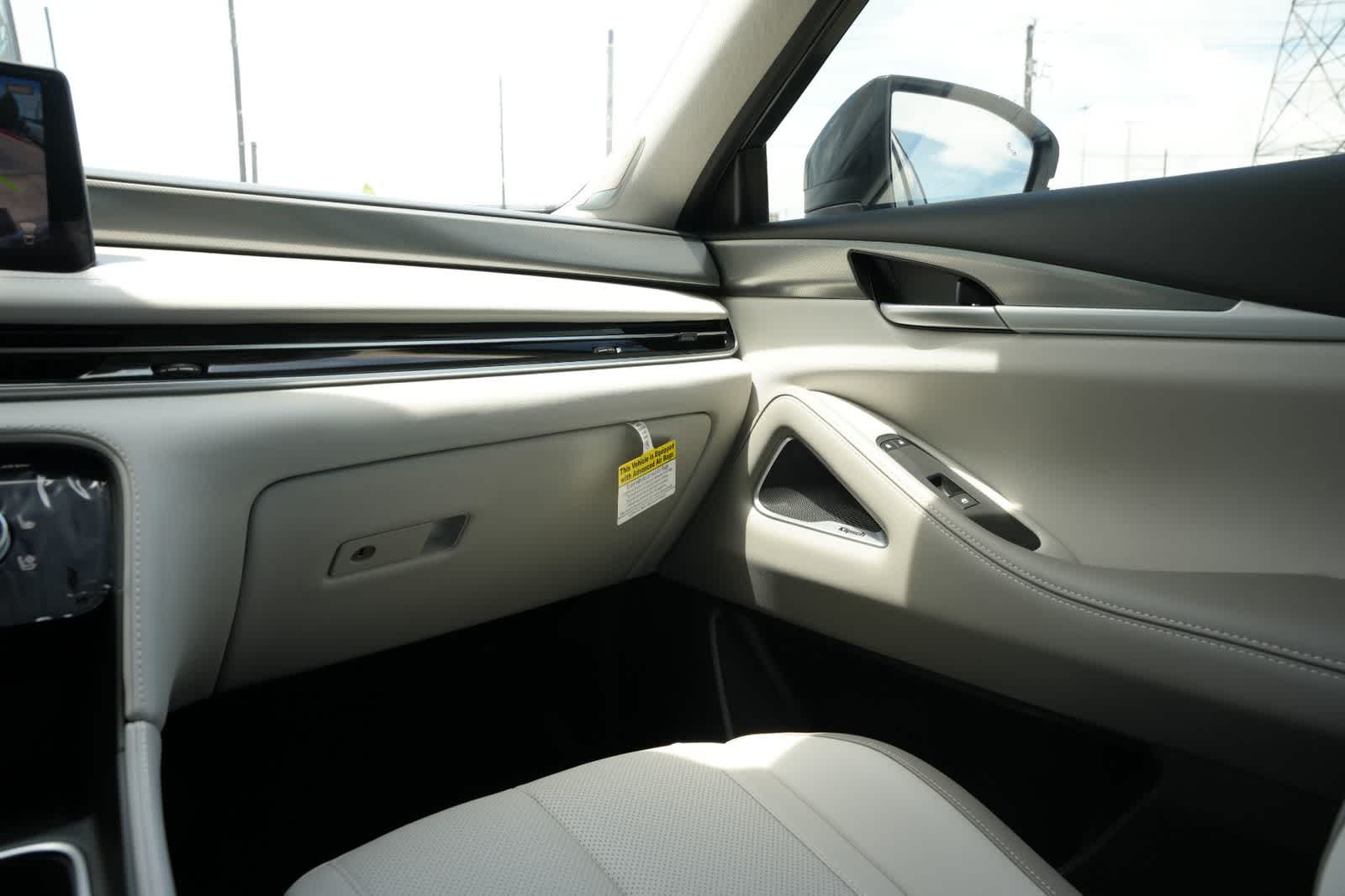 2027 INFINITI QX60 LUXE