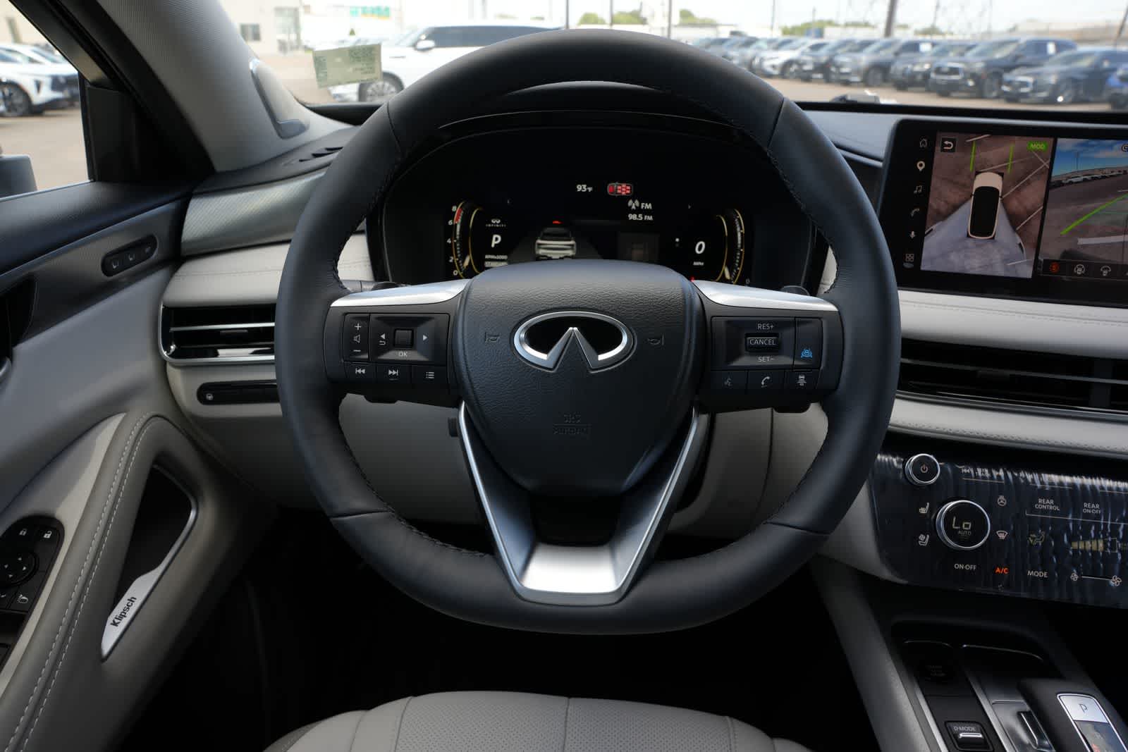 2027 INFINITI QX60 LUXE