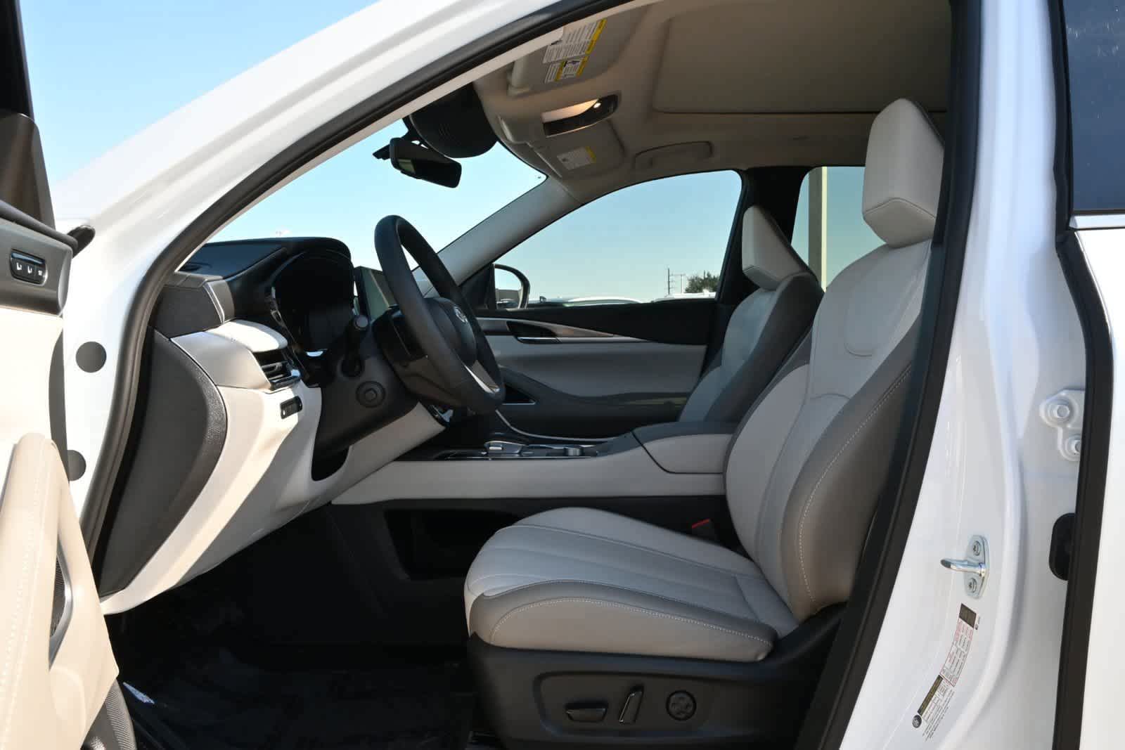 2027 INFINITI QX60 LUXE