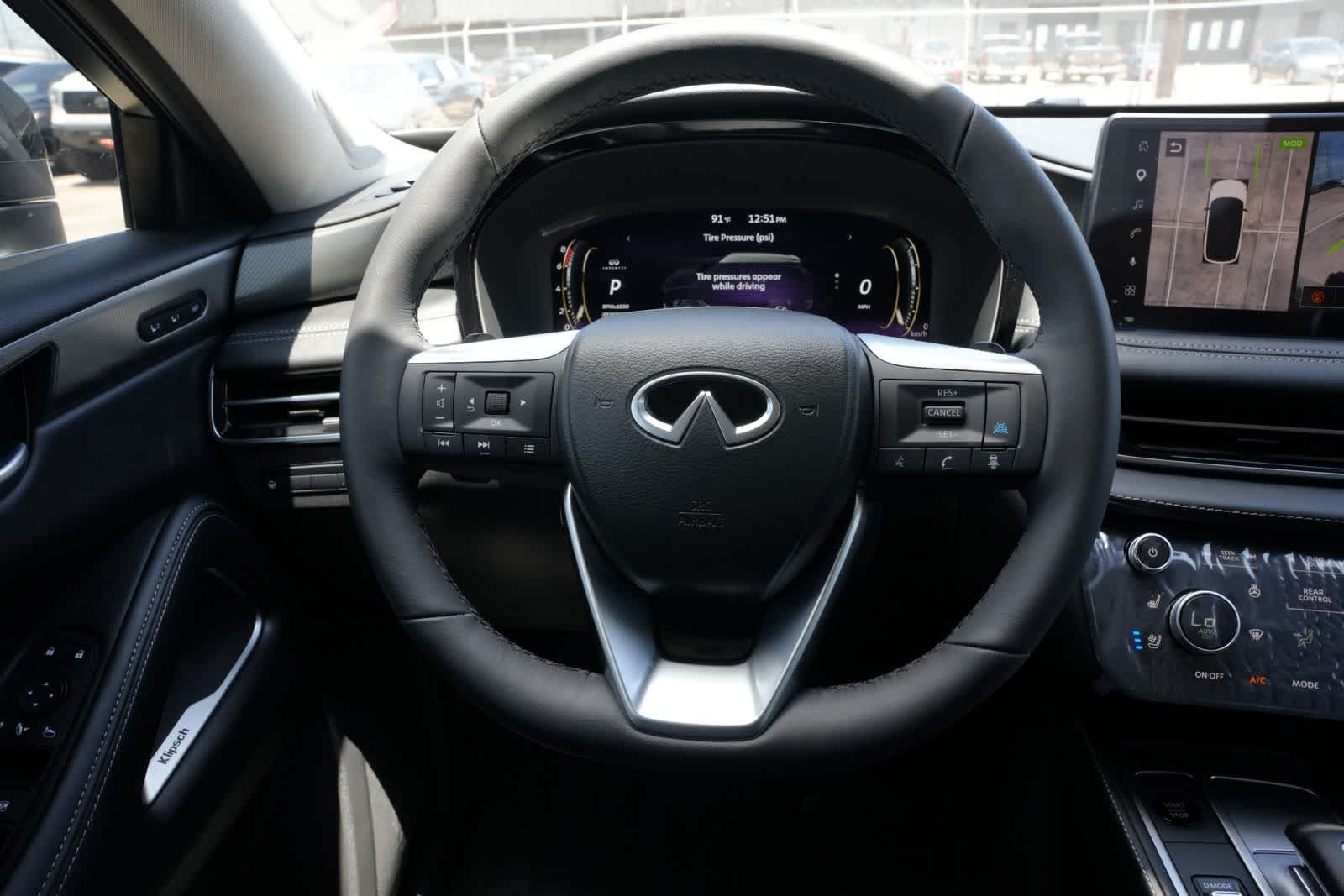 2027 INFINITI QX60 LUXE