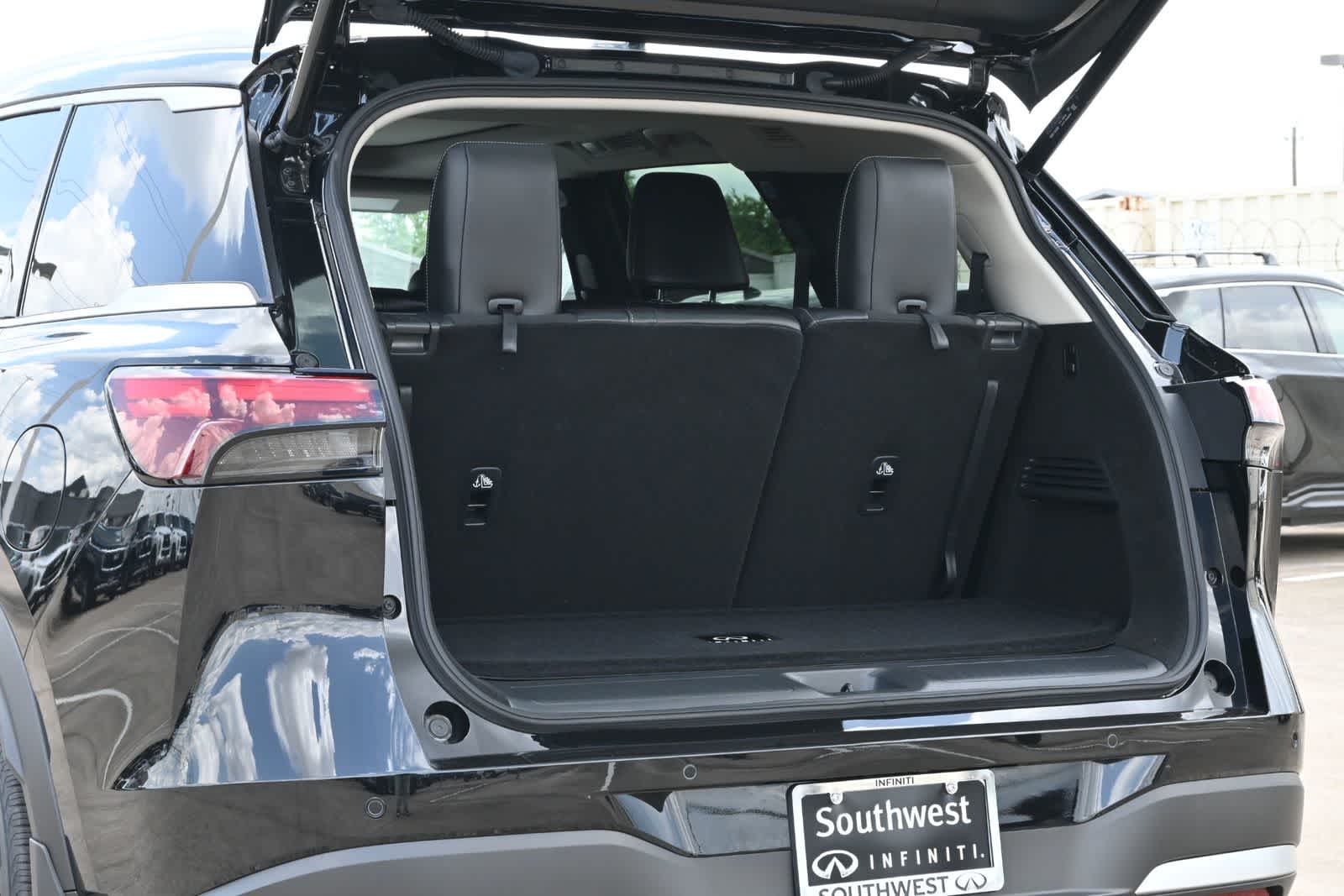 2027 INFINITI QX60 LUXE