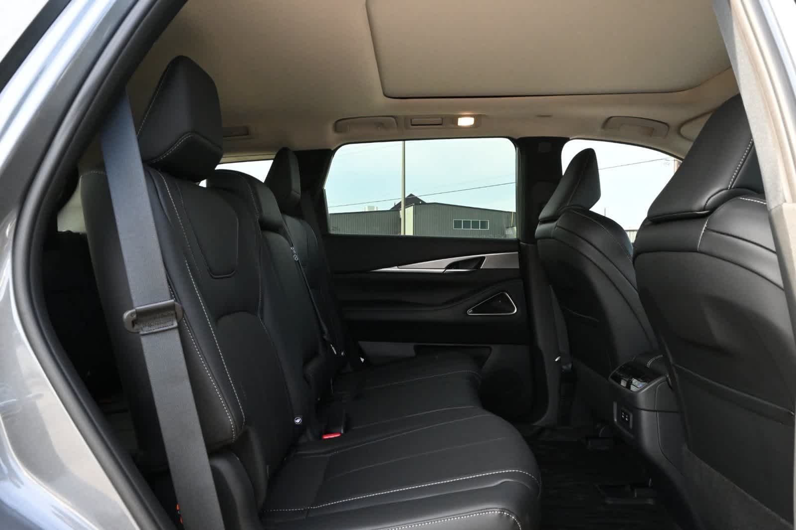 2027 INFINITI QX60 LUXE