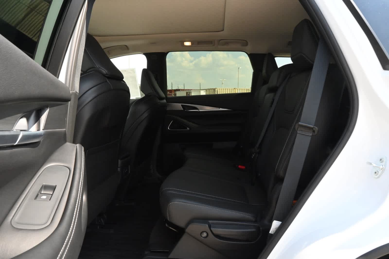 2027 INFINITI QX60 LUXE