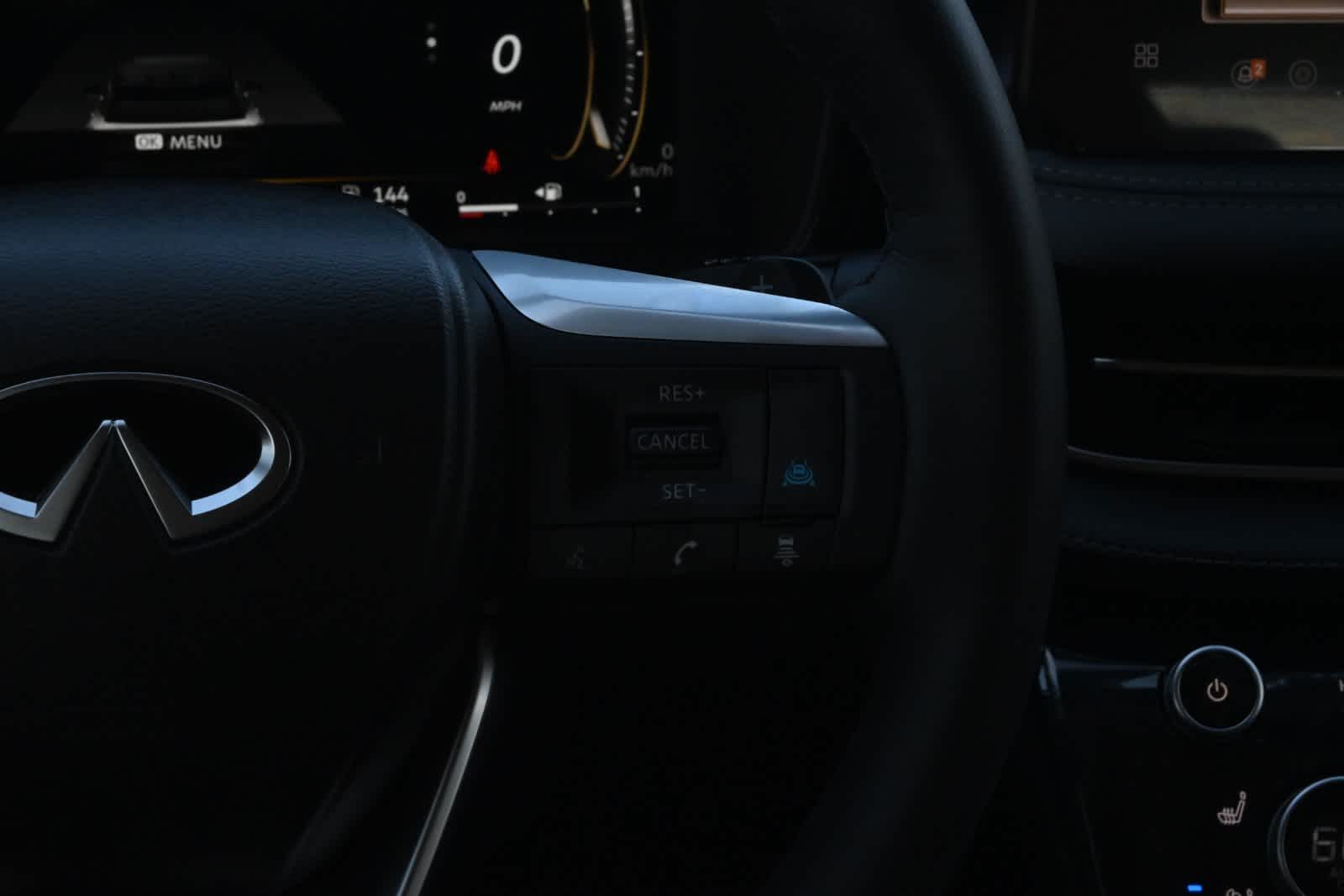 2027 INFINITI QX60 LUXE