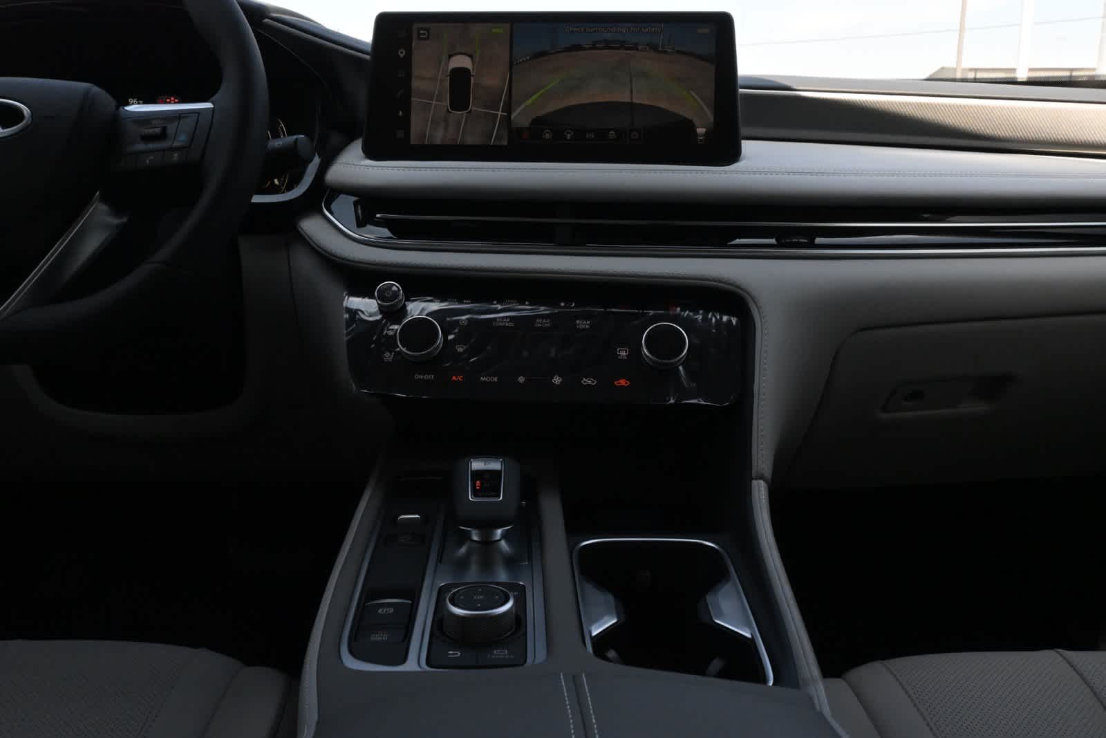 2027 INFINITI QX60 LUXE