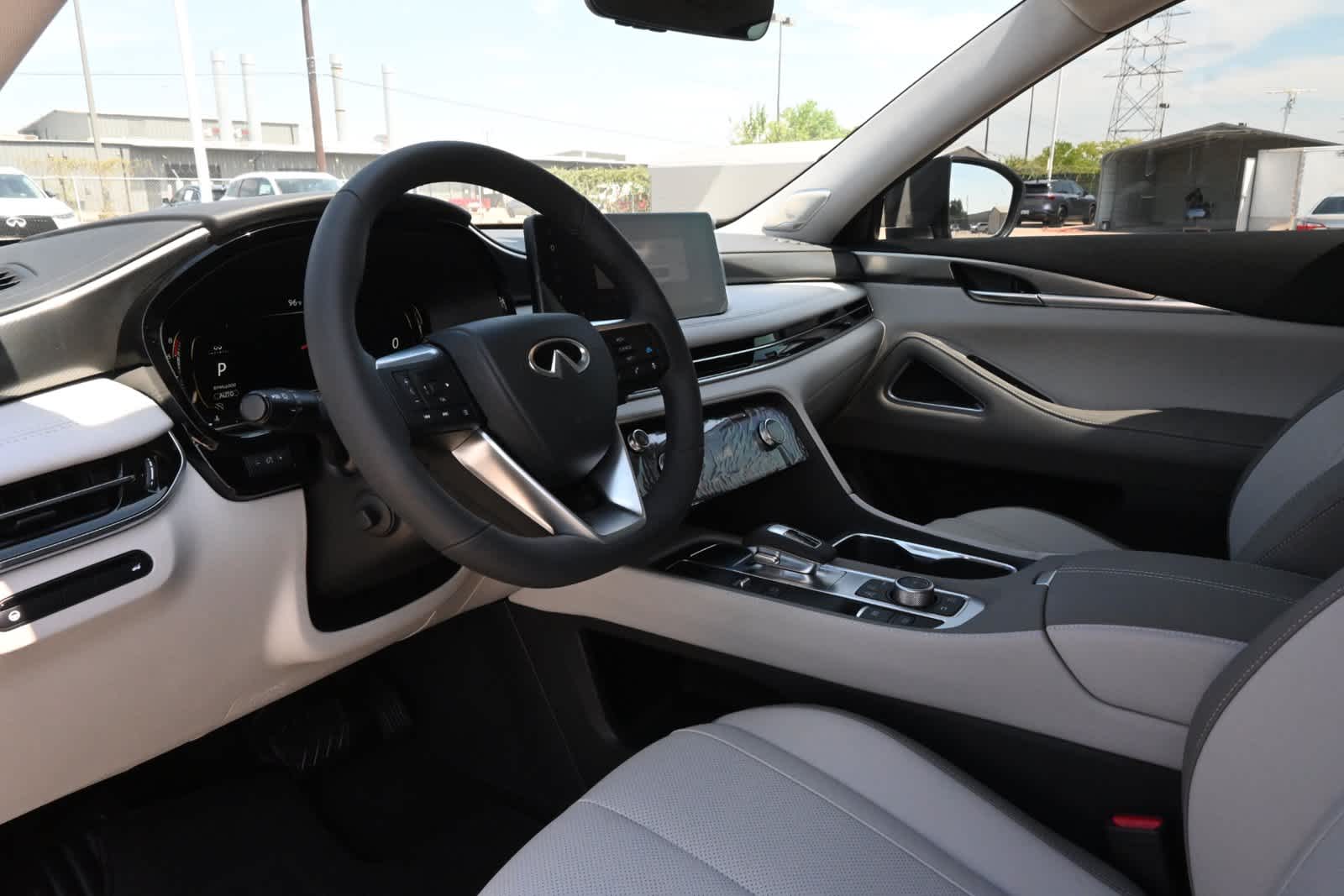 2027 INFINITI QX60 LUXE