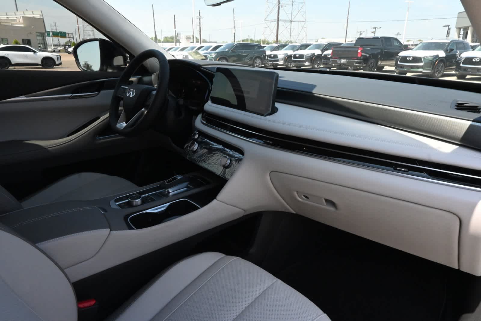 2027 INFINITI QX60 LUXE