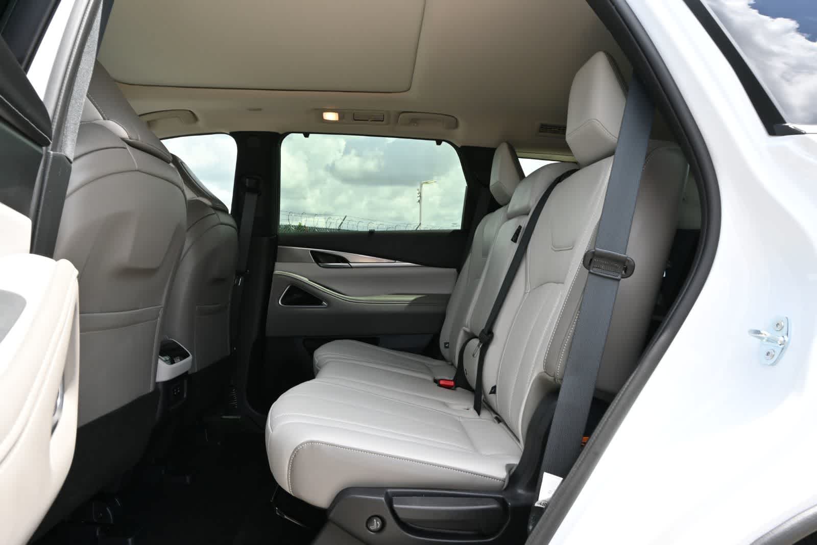 2026 INFINITI QX60 LUXE