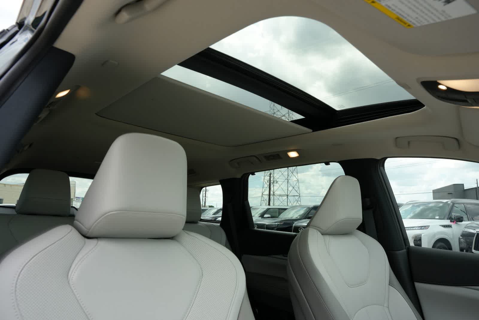 2026 INFINITI QX60 LUXE
