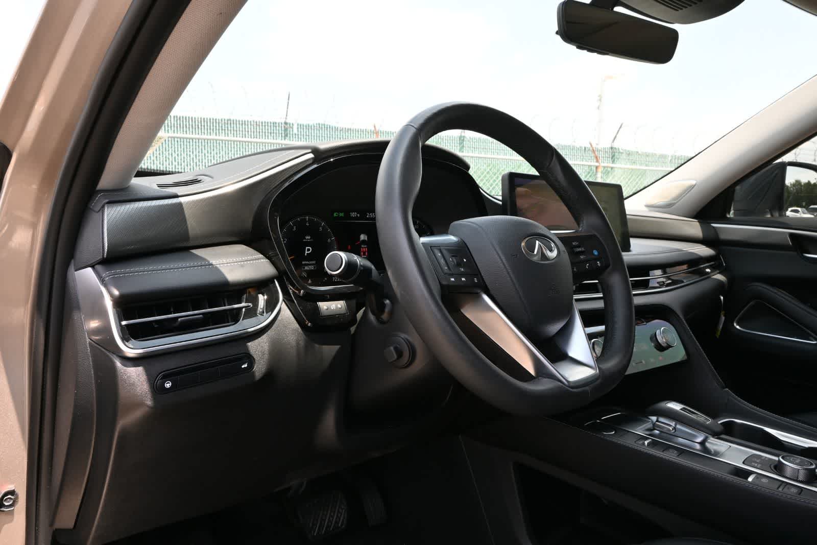 2025 INFINITI QX60 LUXE