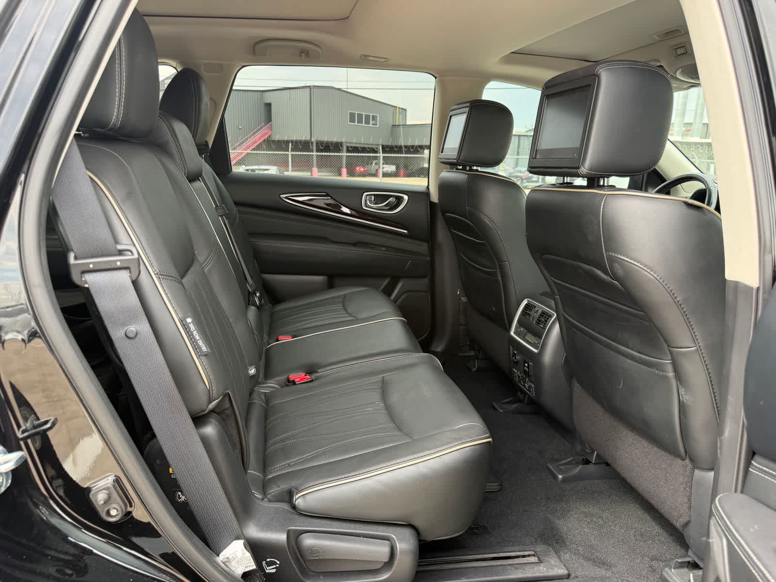 2019 INFINITI QX60 LUXE