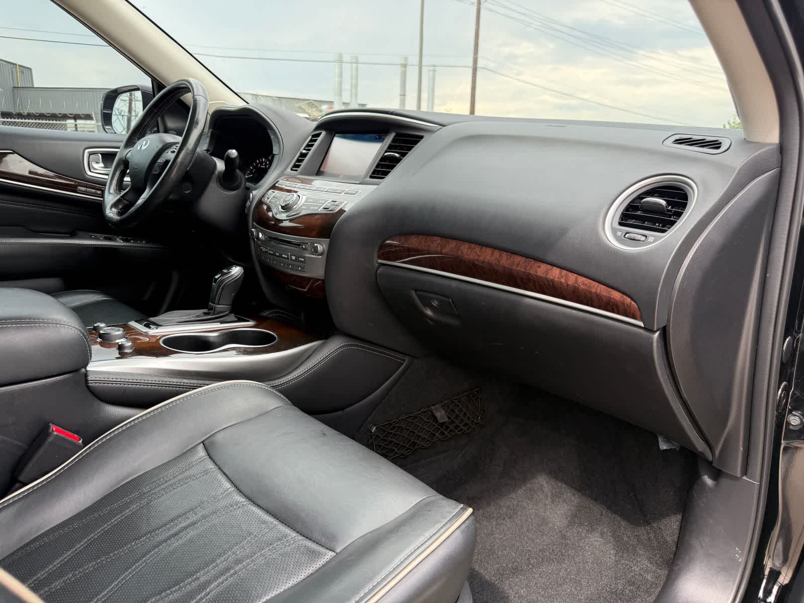 2019 INFINITI QX60 LUXE
