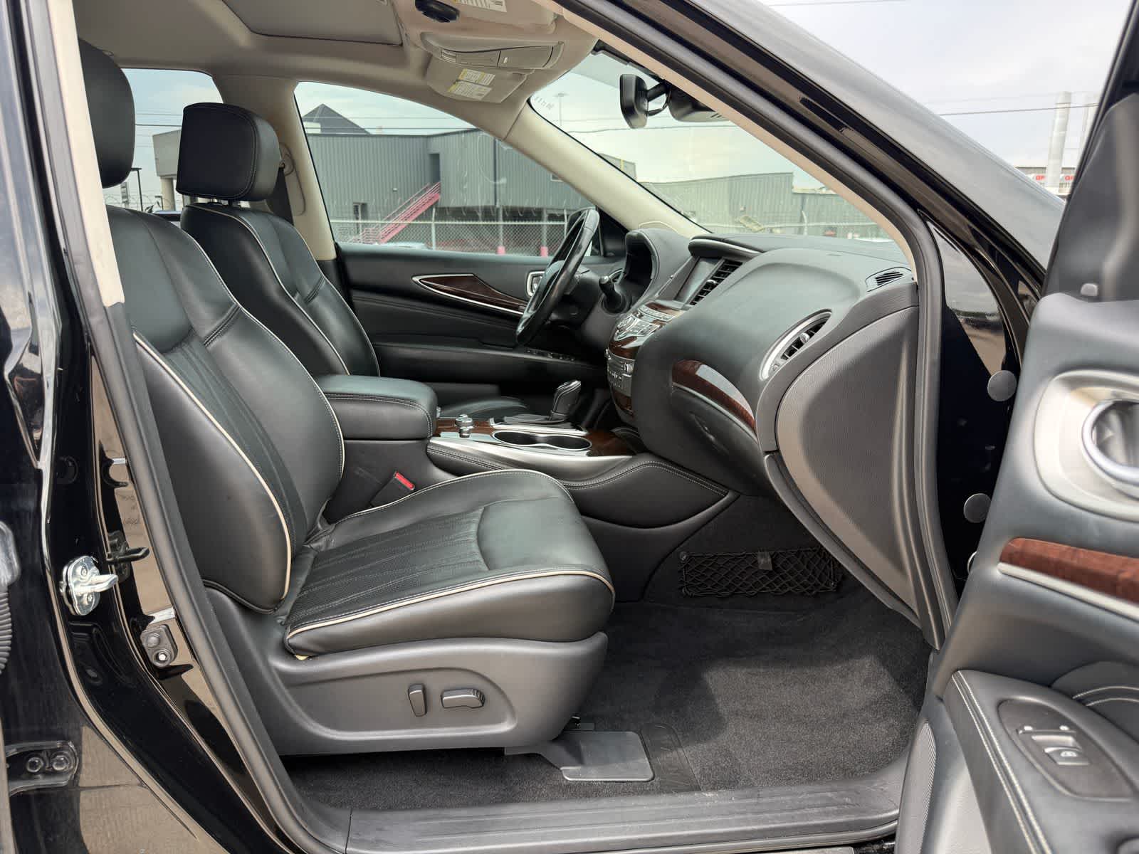 2019 INFINITI QX60 LUXE