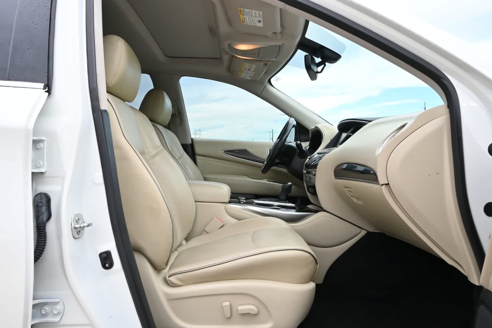 2017 INFINITI QX60 FWD