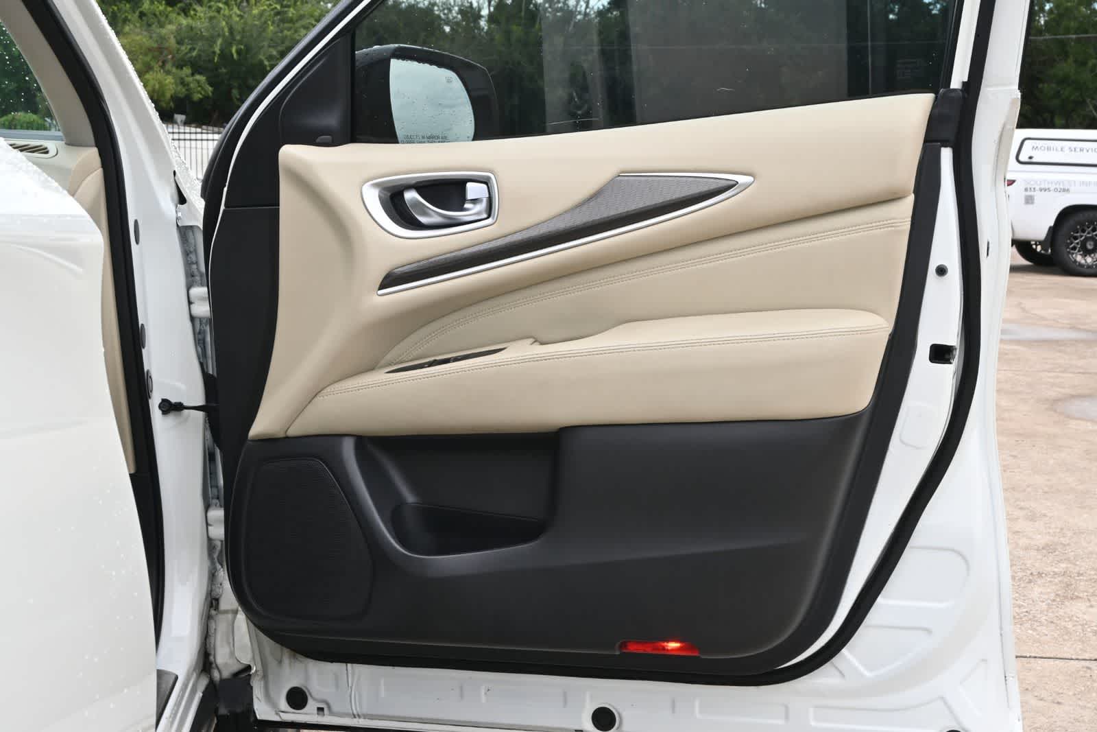 2017 INFINITI QX60 FWD