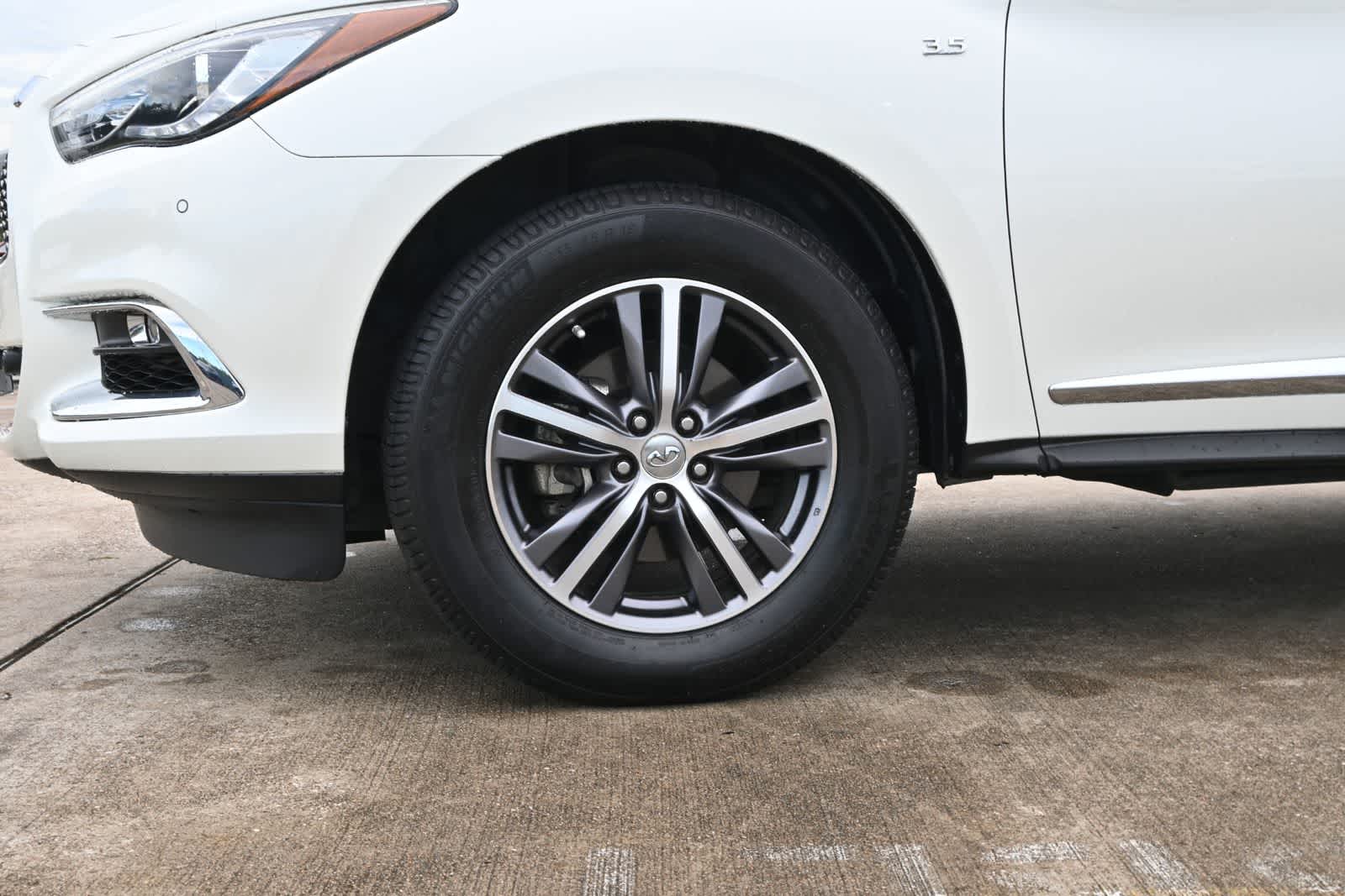 2017 INFINITI QX60 FWD