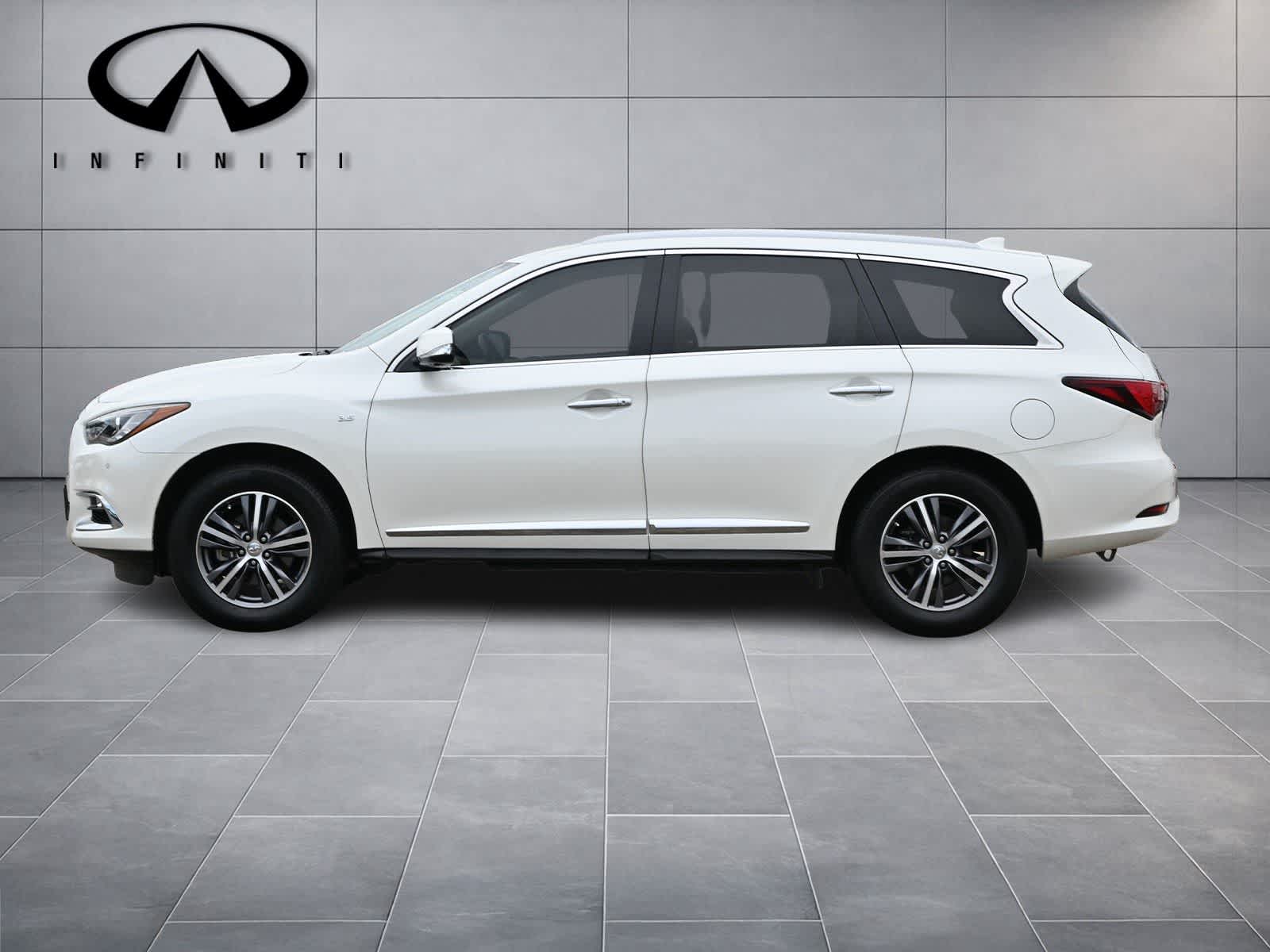 2017 INFINITI QX60 FWD