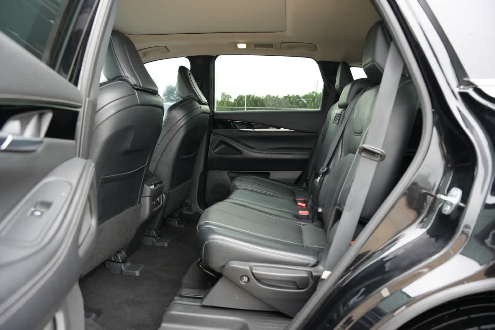 2023 INFINITI QX60 PURE