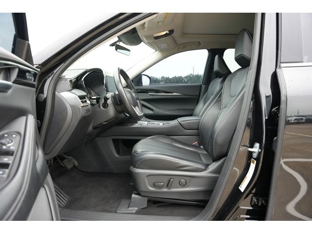 2023 INFINITI QX60 PURE