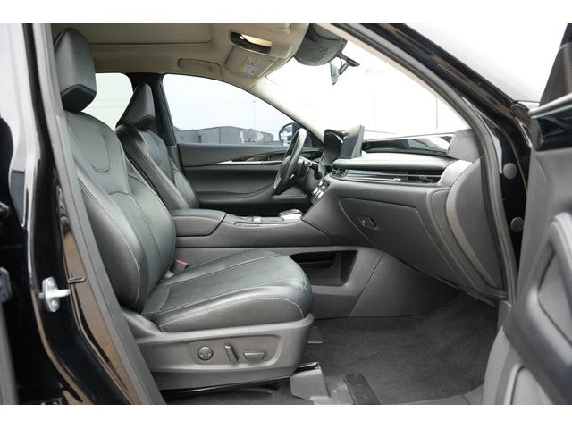 2023 INFINITI QX60 PURE