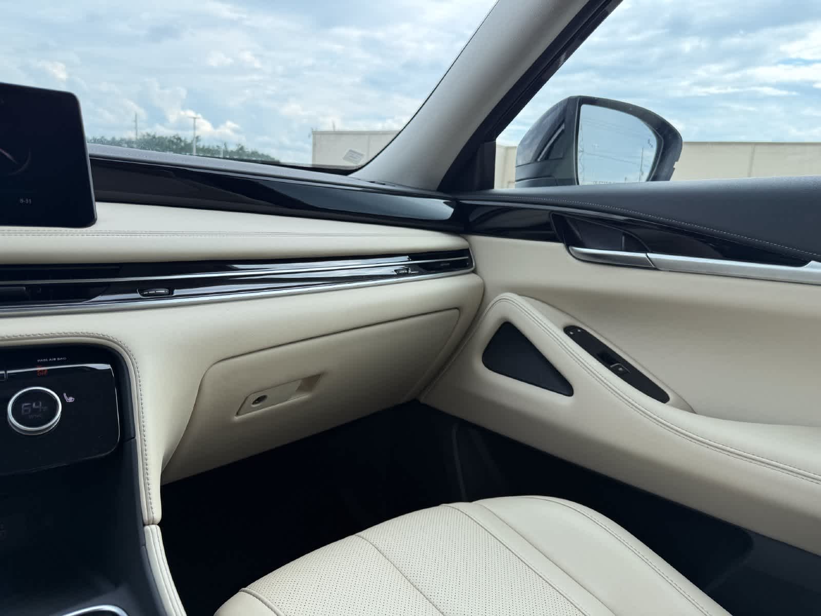 2024 INFINITI QX60 PURE