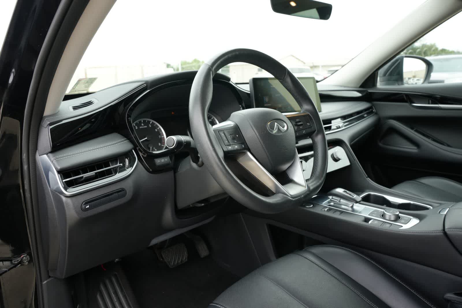 2023 INFINITI QX60 PURE
