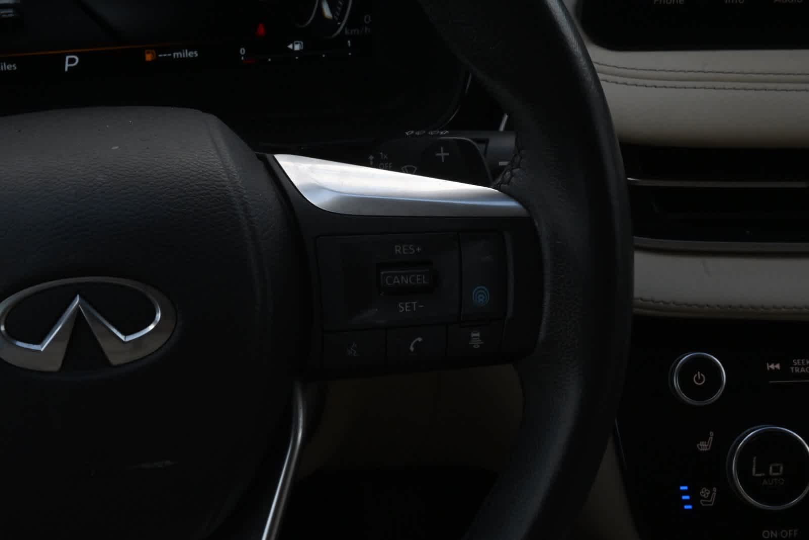2024 INFINITI QX60 LUXE