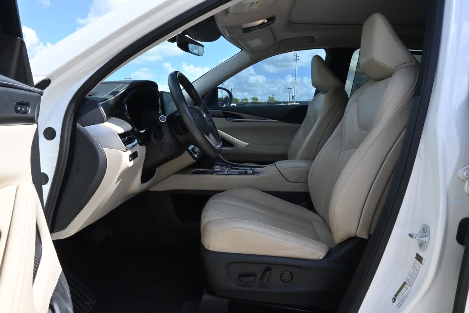 2024 INFINITI QX60 LUXE