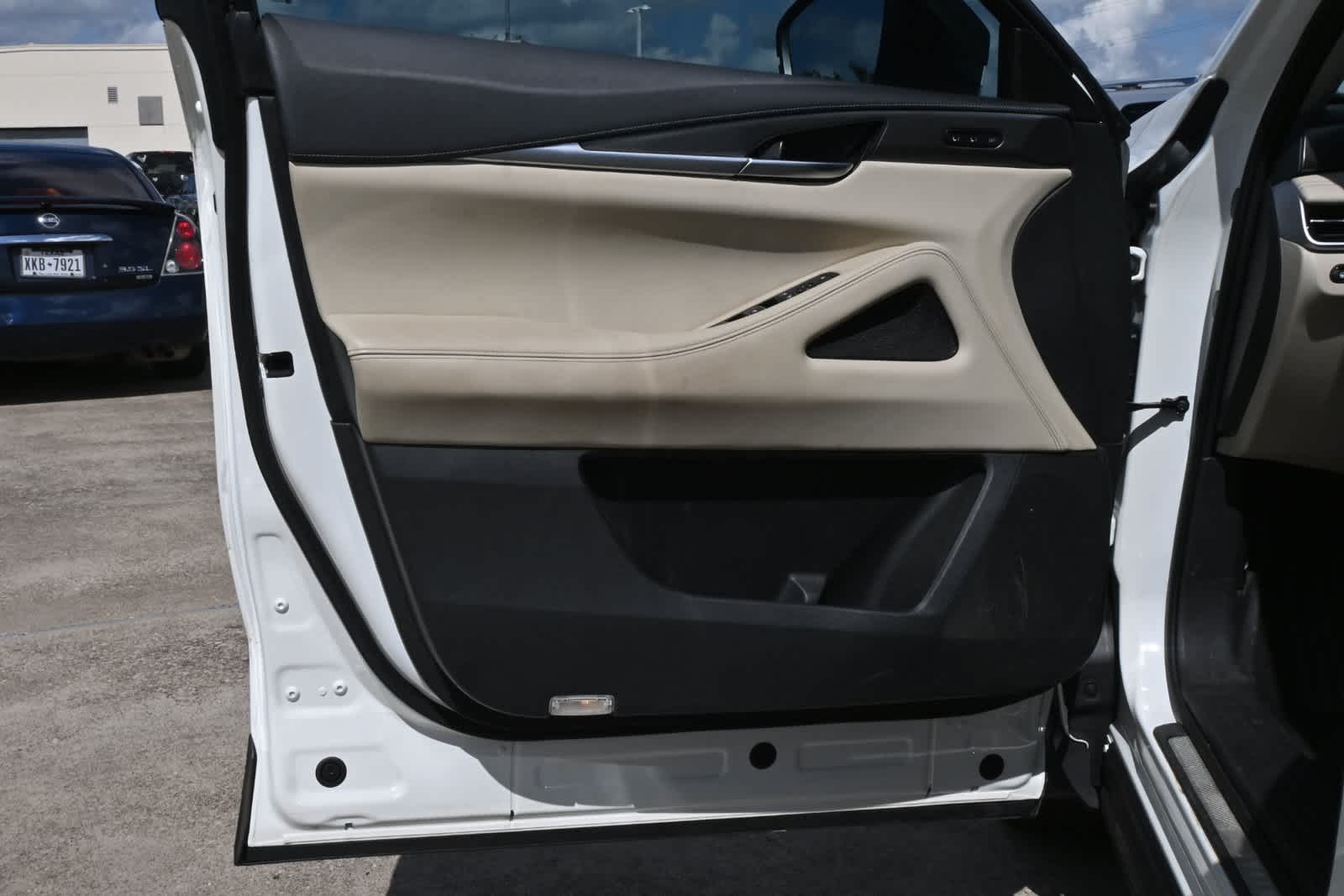 2024 INFINITI QX60 LUXE