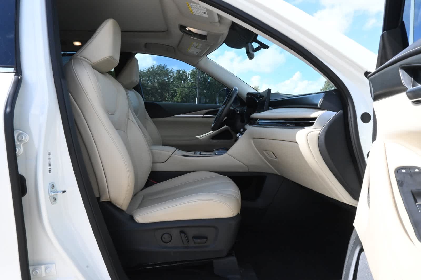2024 INFINITI QX60 LUXE