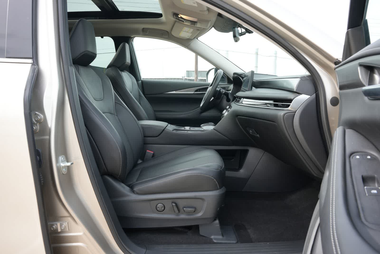 2024 INFINITI QX60 LUXE
