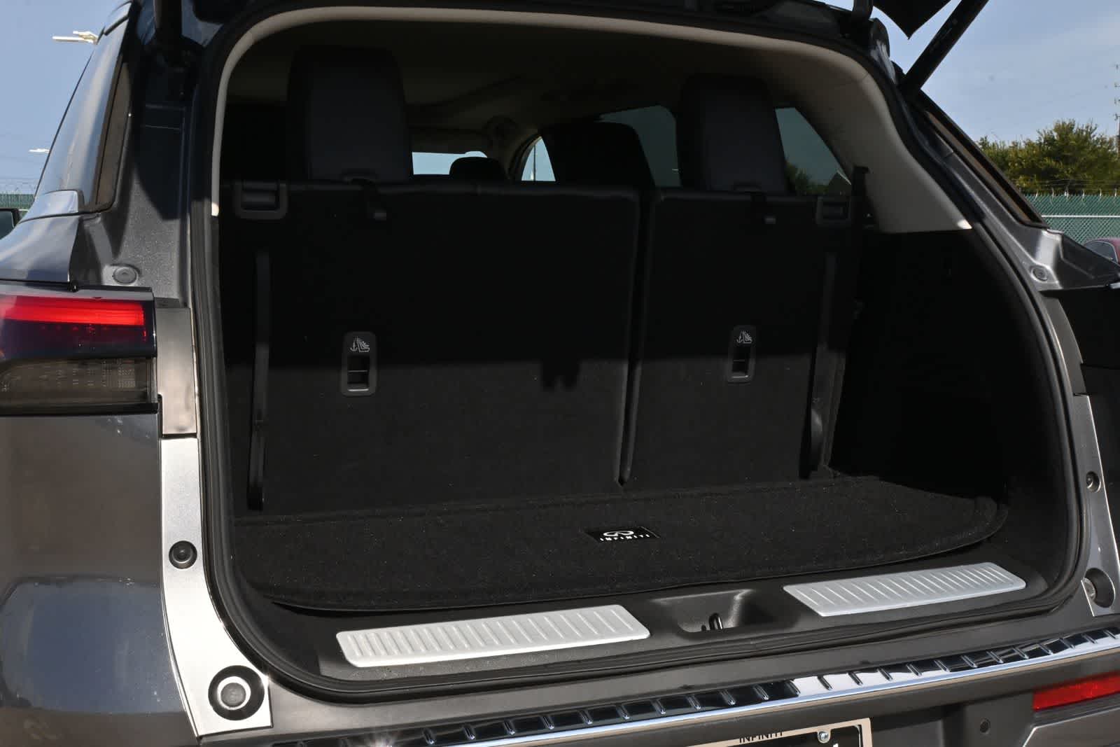 2022 INFINITI QX60 LUXE