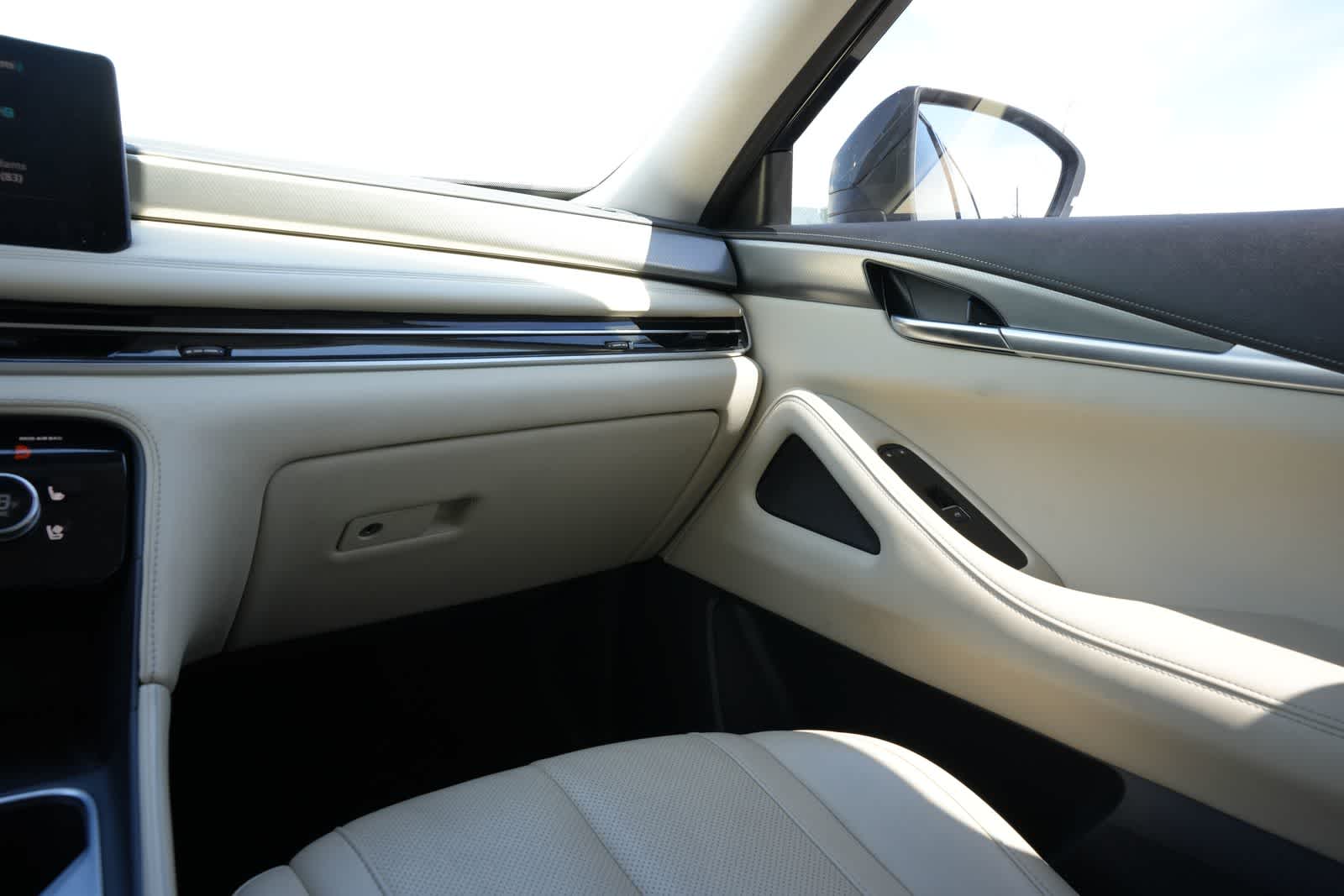 2024 INFINITI QX60 LUXE