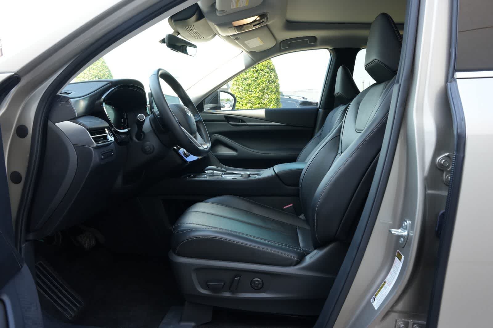 2024 INFINITI QX60 LUXE