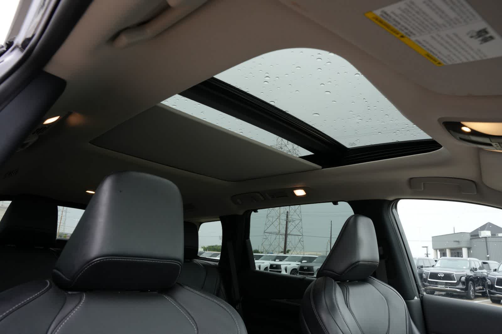 2023 INFINITI QX60 LUXE
