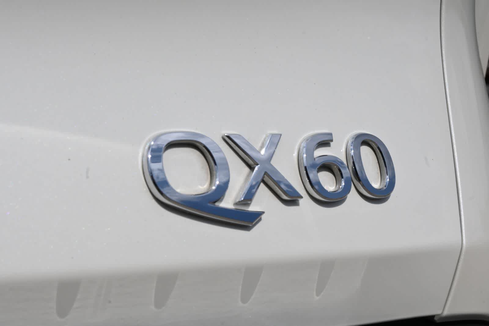 2024 INFINITI QX60 LUXE
