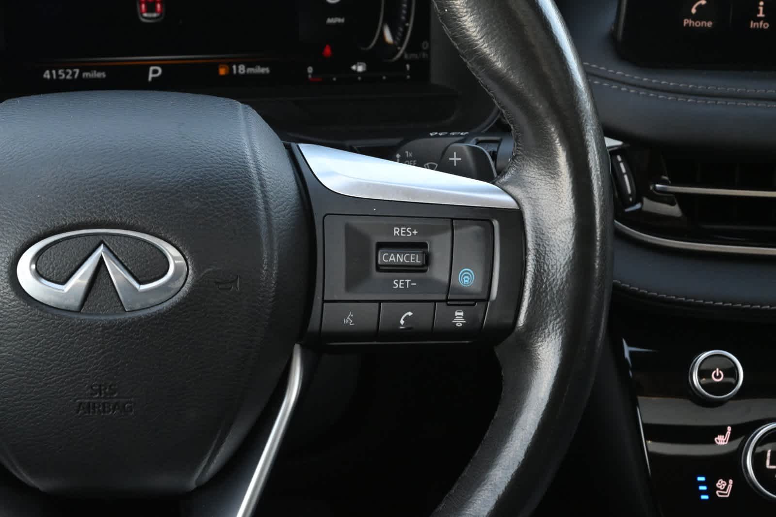 2024 INFINITI QX60 LUXE