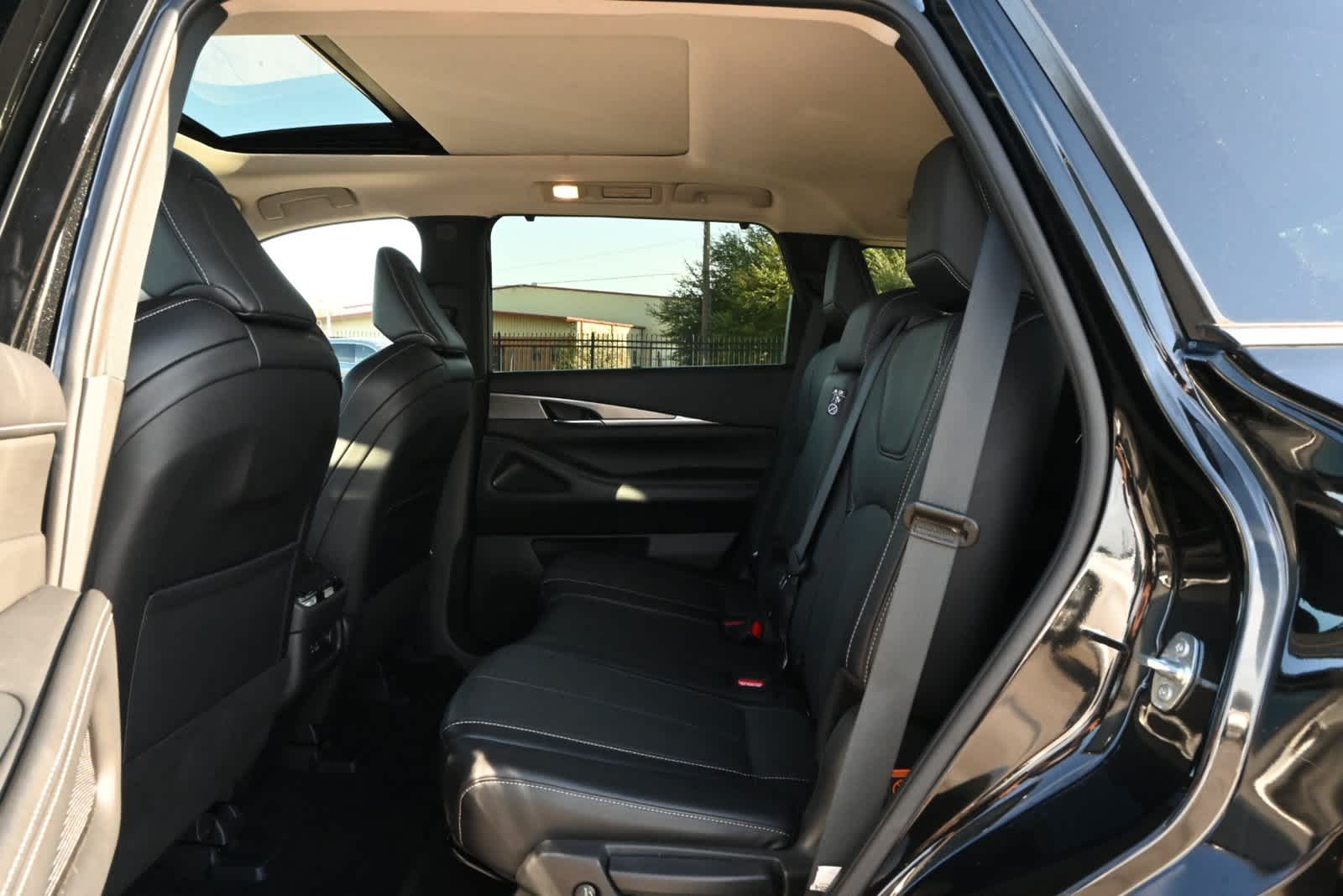 2024 INFINITI QX60 LUXE
