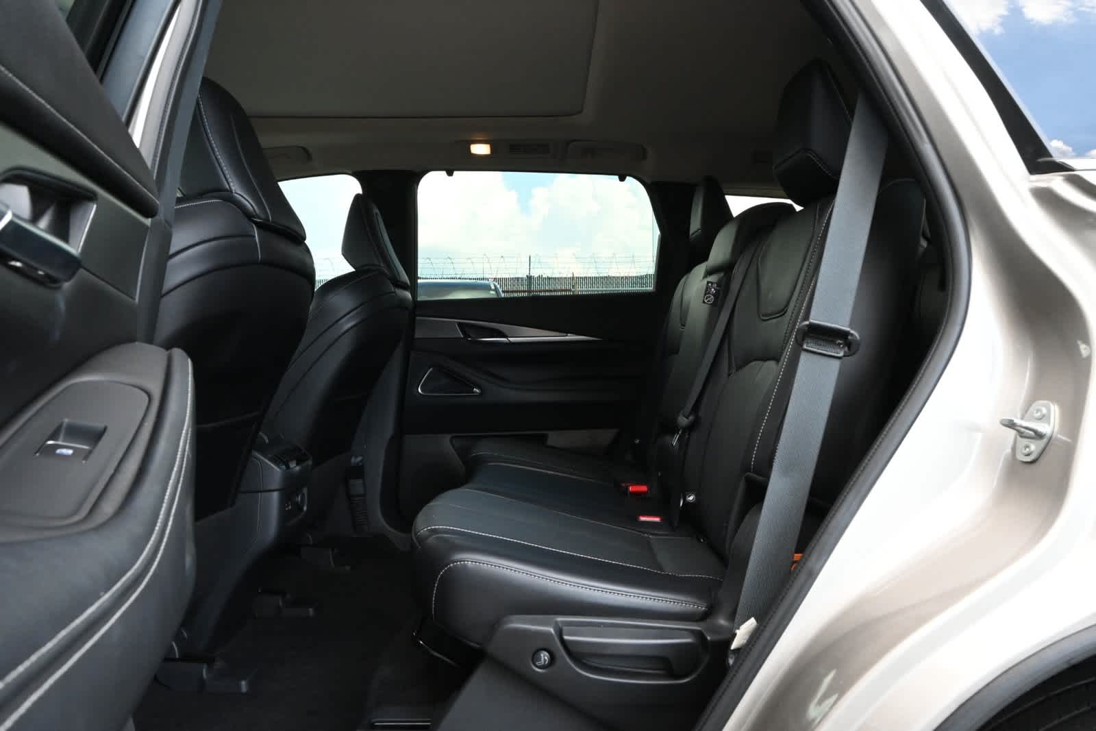 2024 INFINITI QX60 LUXE